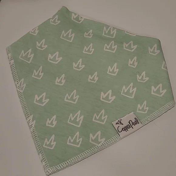 Gerber Cream and Green Baby Footie Bibs Set Newborn - Picture 7 of 7